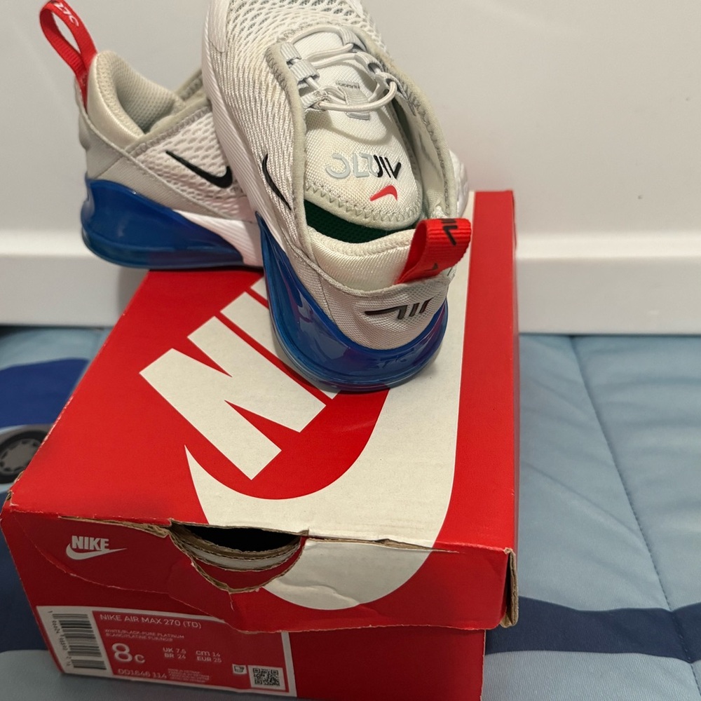 Nike White and Blue Sneakers with Chunky Sole